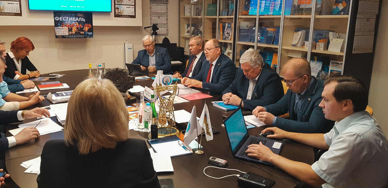 На переговорах по ОТС стороны решили сделать паузу, остановившись на самом главном – зарплате