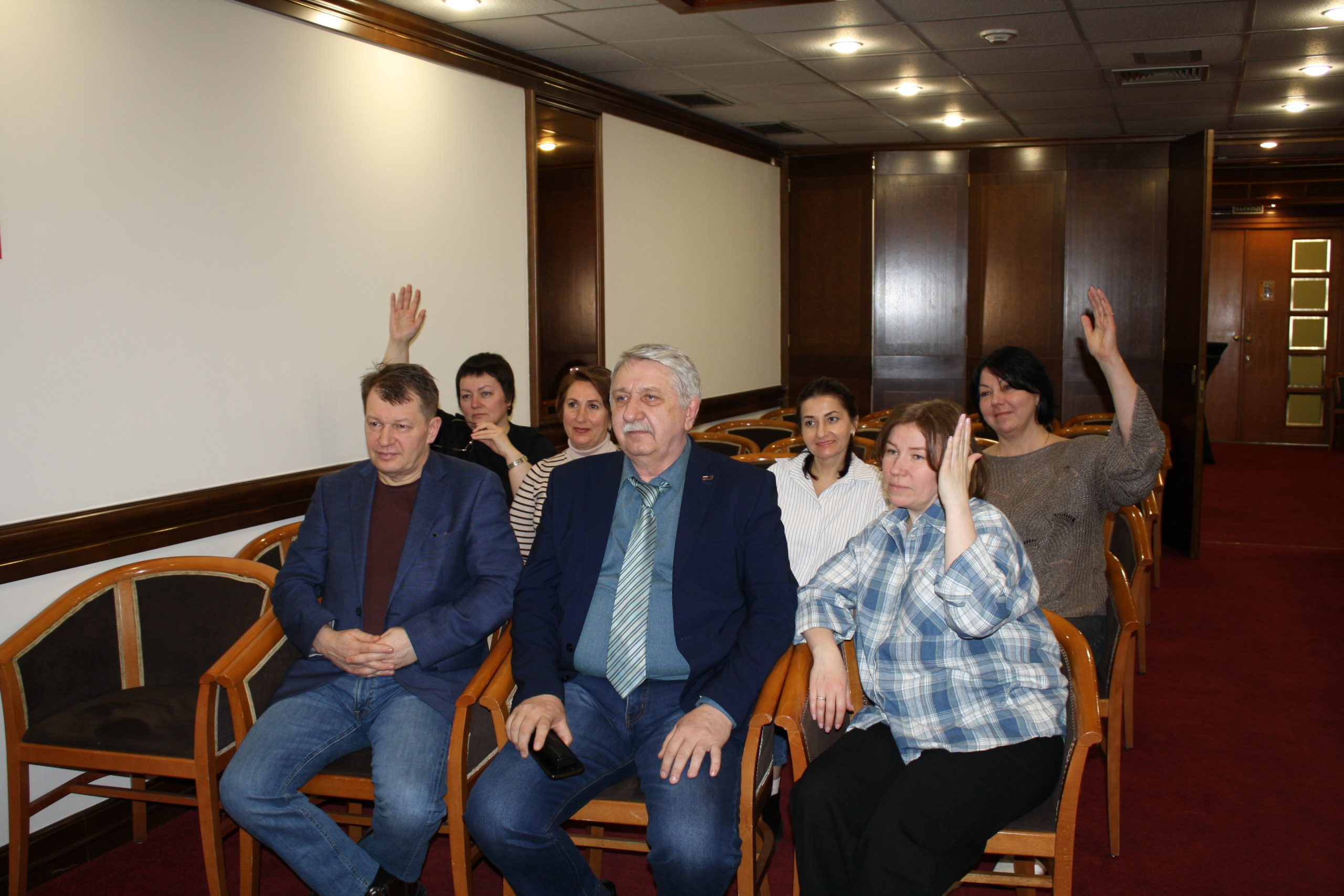 В Тобольске открылась неделя интенсивной профсоюзной деятельности для ВЭП в УрФО. ТюмнМО ВЭП начала с помощи СВО