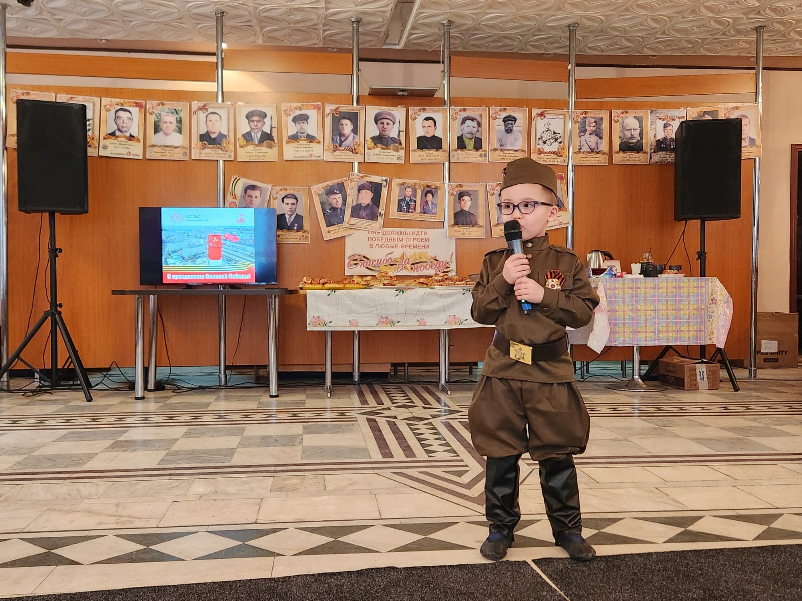 Совместное мероприятие «Внуки о Победе» провели соцпартнеры в Сургутских городских электрических сетях